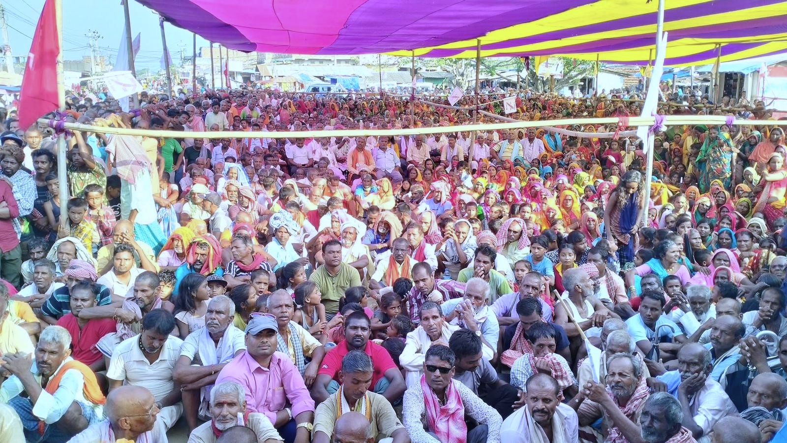 एक हजार जना एकीकृत समाजवादमा प्रवेश